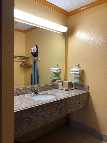 americas best value inn buda austin s