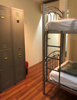 snooze inn dunlop street hostel