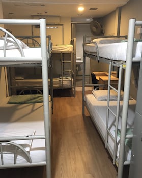 snooze inn dunlop street hostel