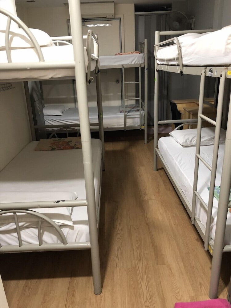 snooze inn dunlop street hostel