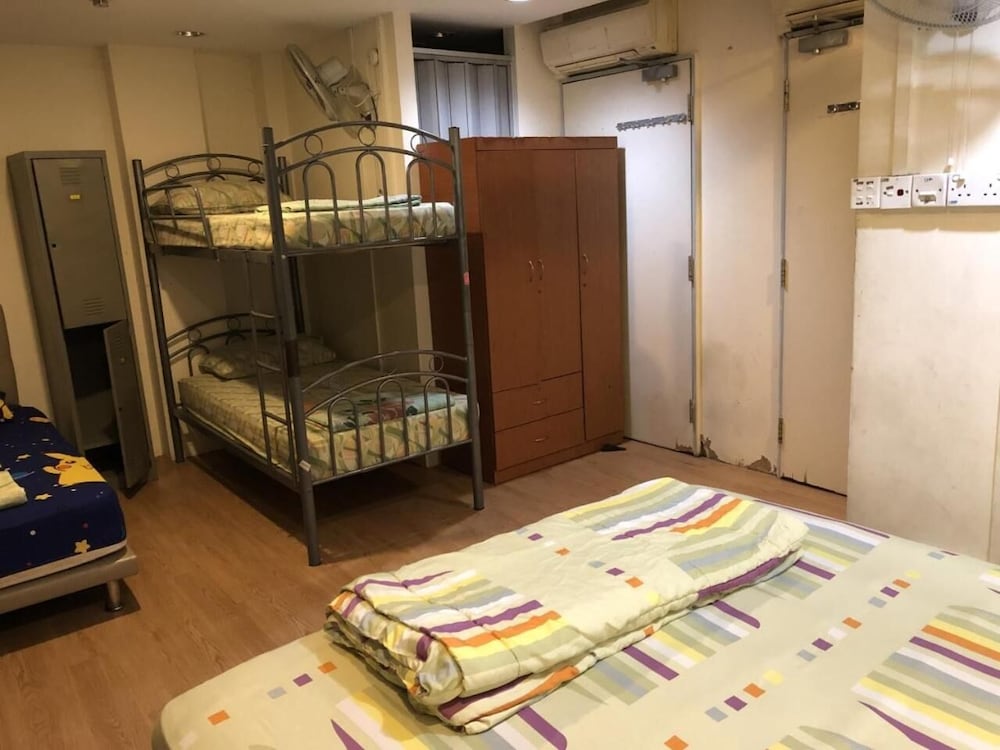 snooze inn dunlop street hostel