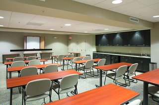 Hampton Inn Sayre,Bradford>>Athens,3 star