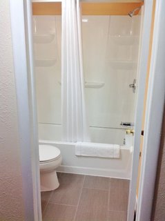 Eagles Nest Hotel,Near Oakley Lindsay Center,2 star