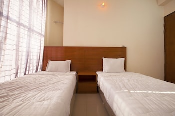 hotel bay marina