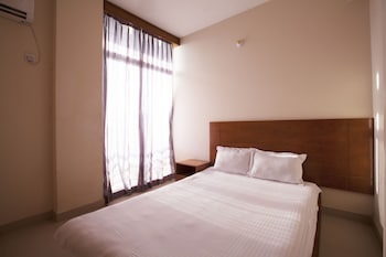hotel bay marina