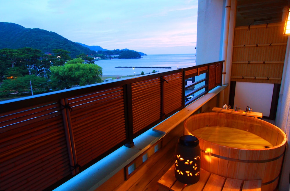 izu