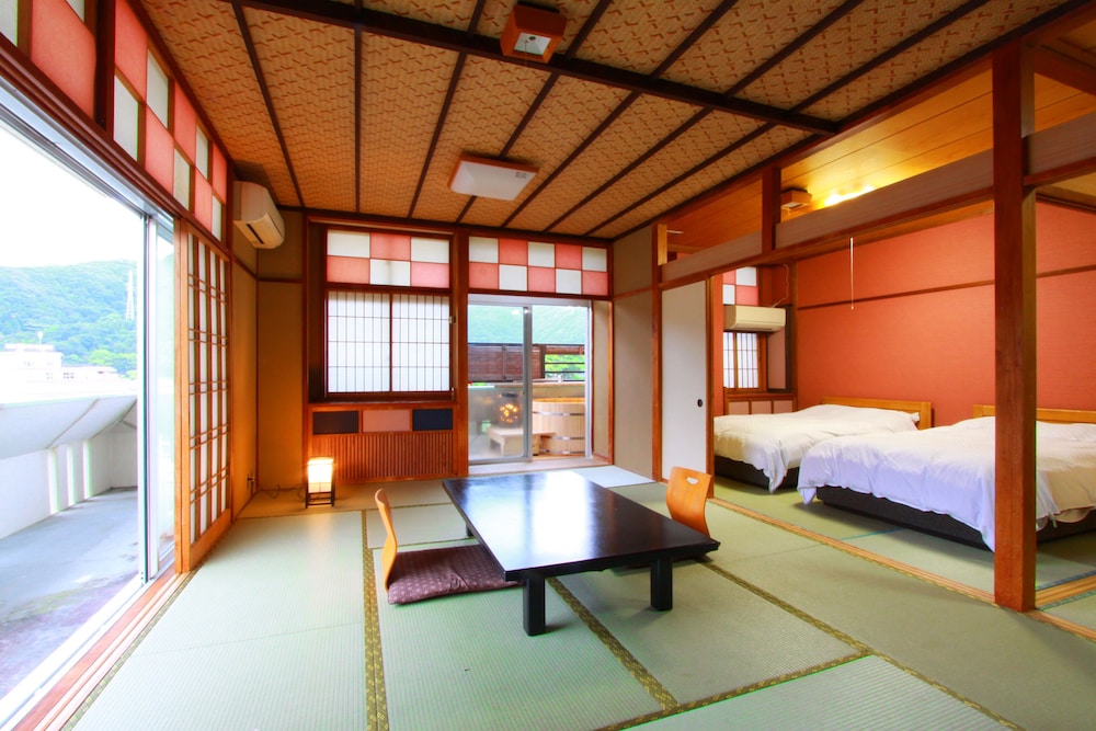 izu