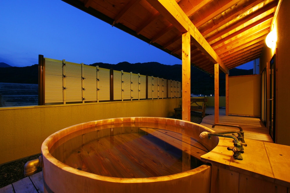 izu
