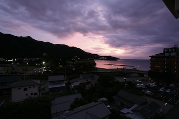 izu