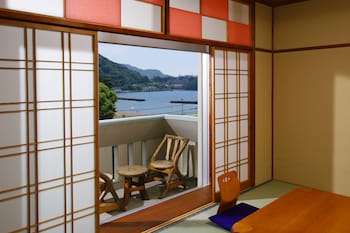izu