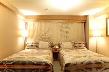 unwind hotel and bar sapporo