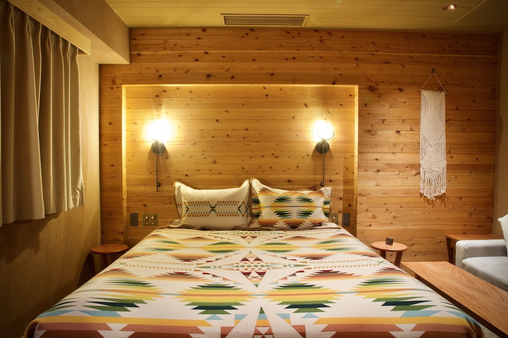 unwind hotel and bar sapporo