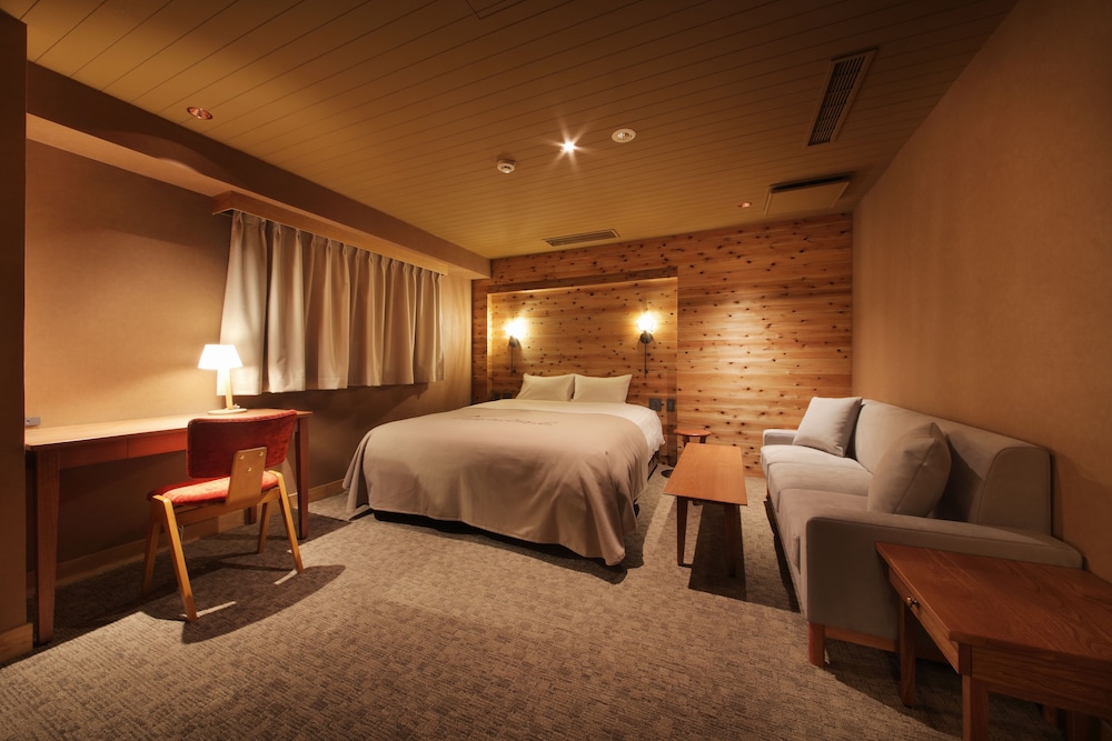 unwind hotel and bar sapporo