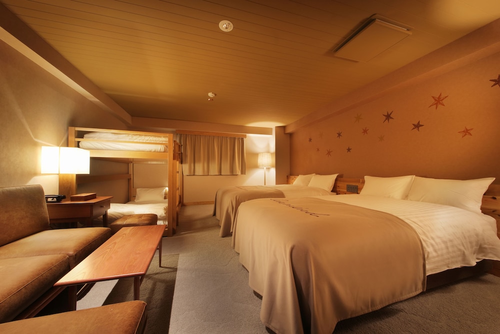 unwind hotel and bar sapporo