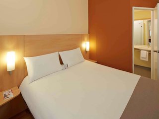 ibis adana