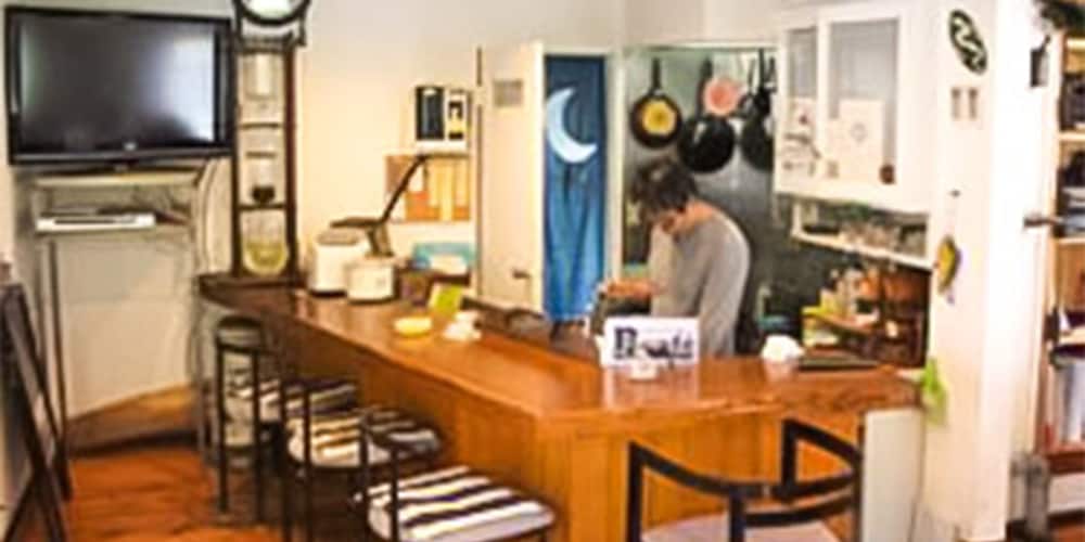 guest house shirahama r cafe caters to women