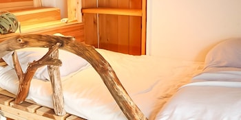 guest house shirahama r cafe caters to women