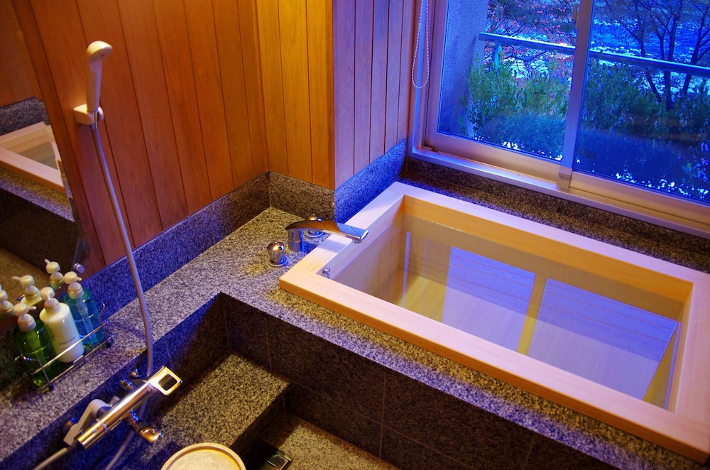 gero onsen yukyunohana