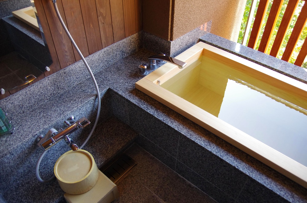 gero onsen yukyunohana