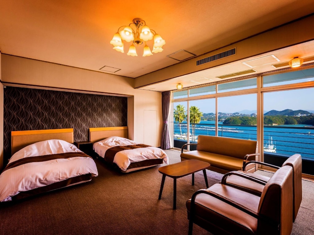 yukai resort shirahama saichoraku