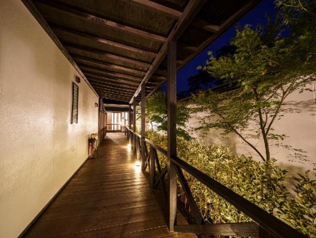 yufuin ryokan seikoen