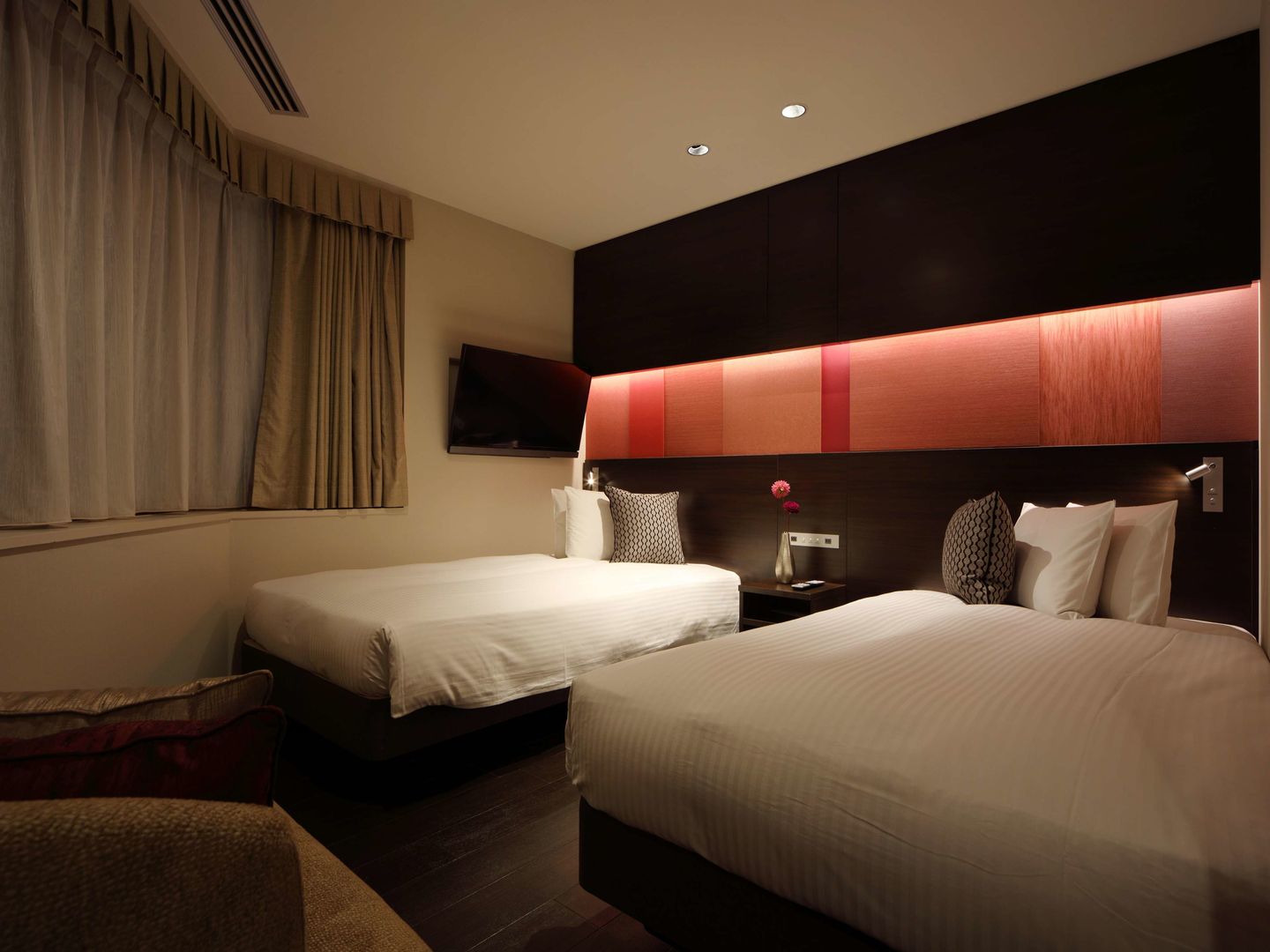 red roof inn and suites osaka namba nippombashi