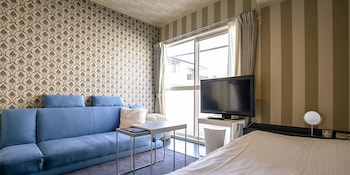 guesthouse life field