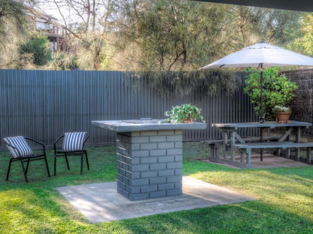 sorrento beach motel