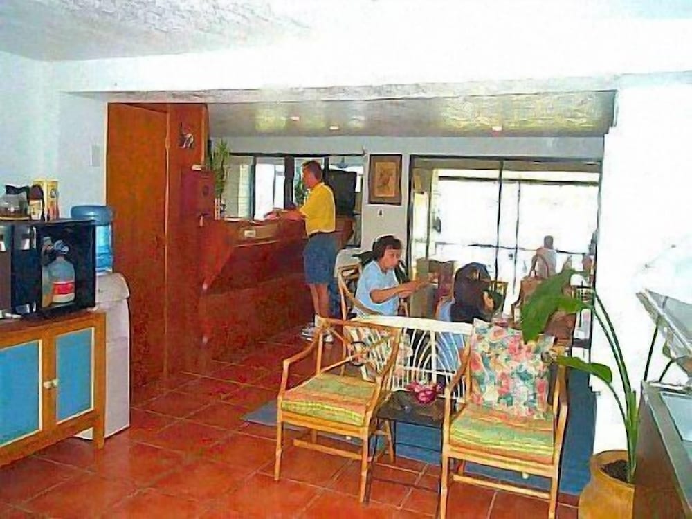 lake roy beach inn