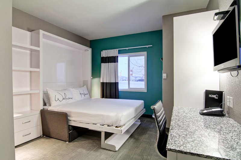 home inn express medicine hat