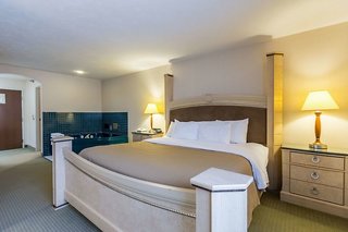 Baymont By Wyndham Omaha Sw,La Vista>>Chalco,2 star