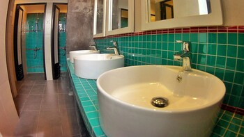 clock inn dehiwala hostel