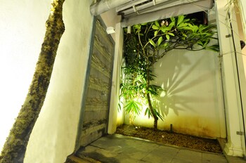 clock inn dehiwala hostel