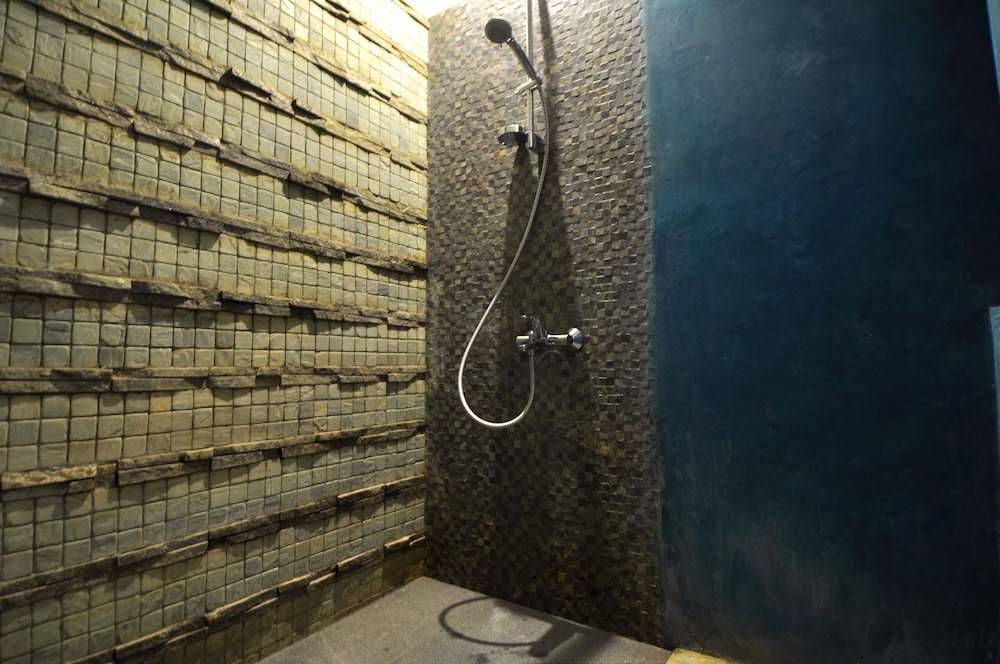 clock inn dehiwala hostel