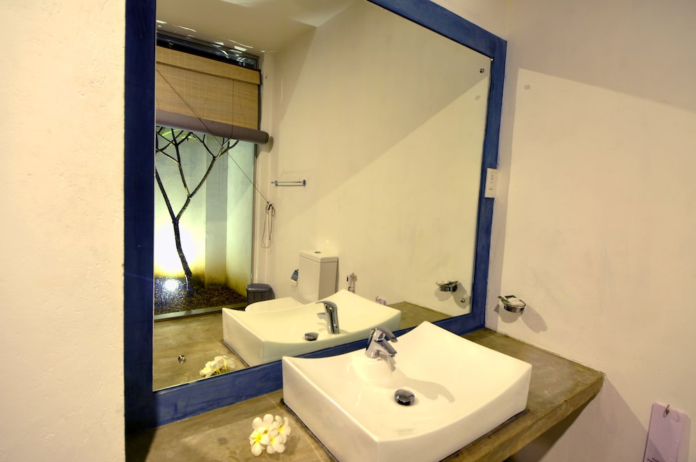 clock inn dehiwala hostel