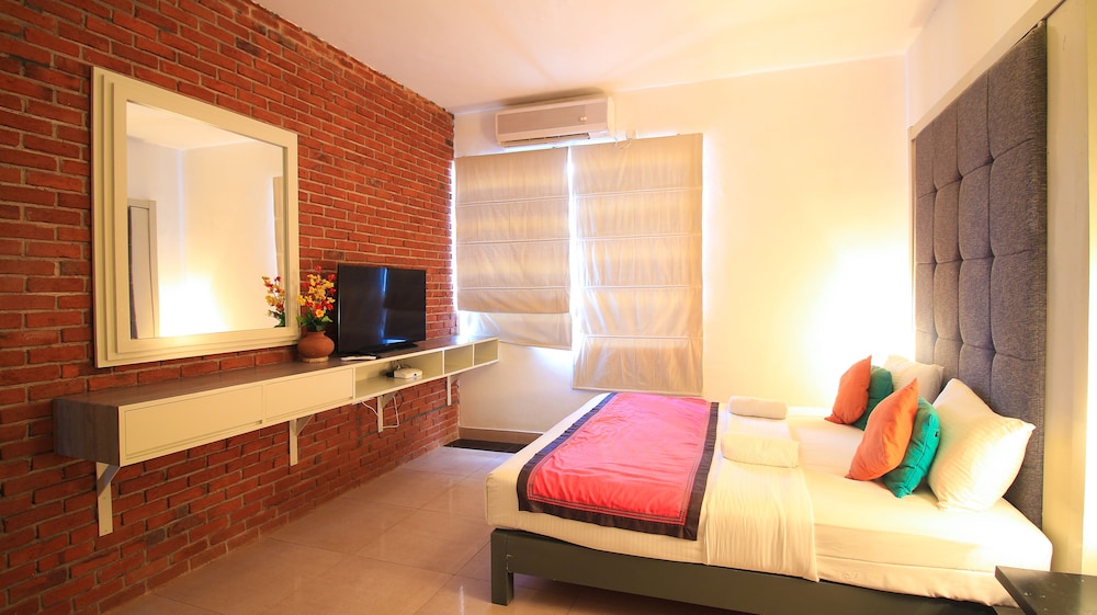 clock inn dehiwala hostel