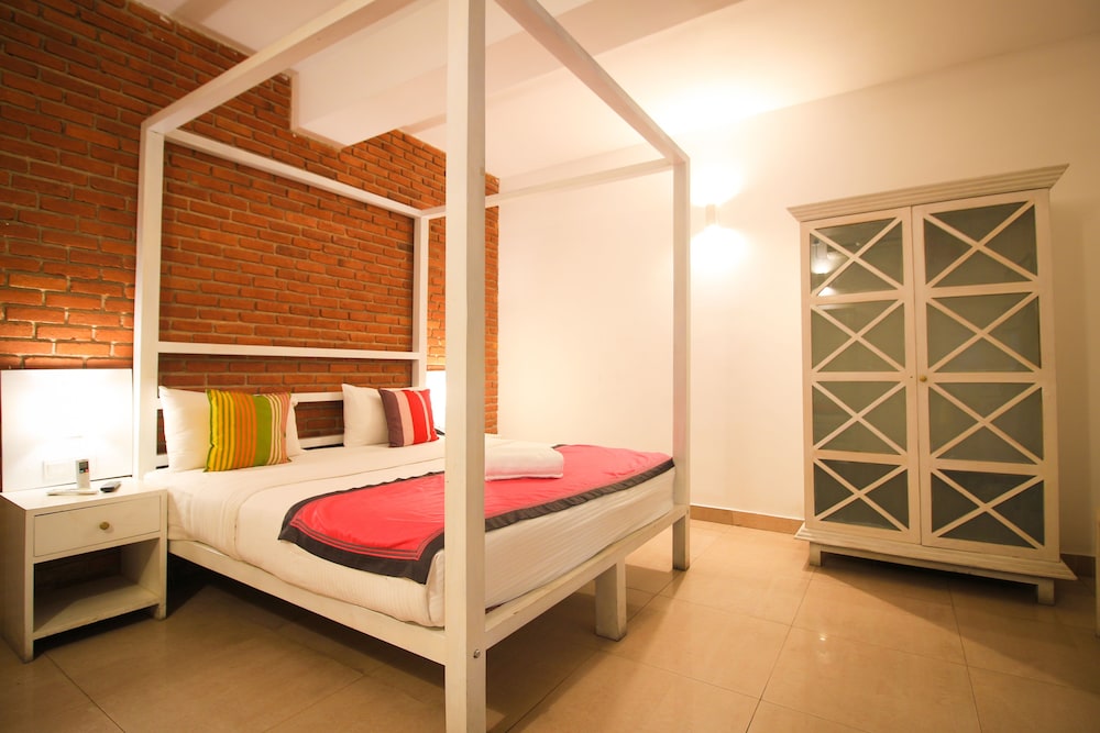 clock inn dehiwala hostel