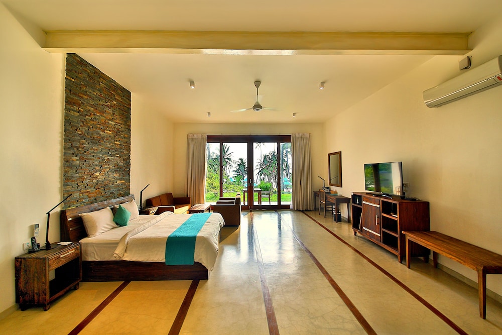 r degrees ambalangoda