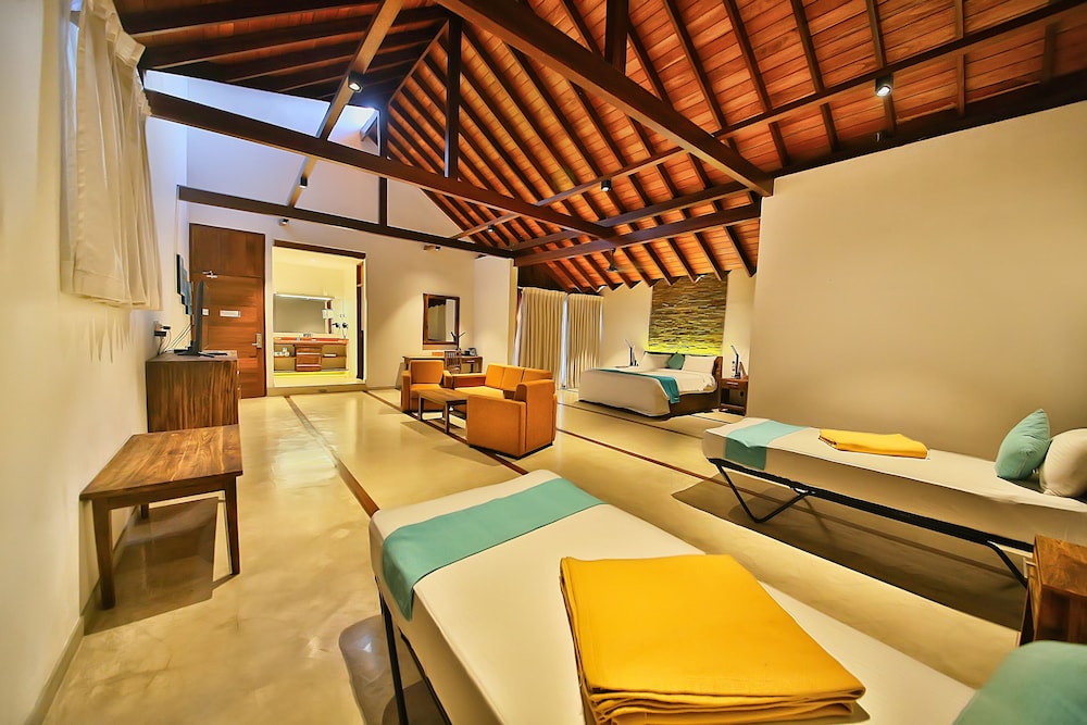 r degrees ambalangoda