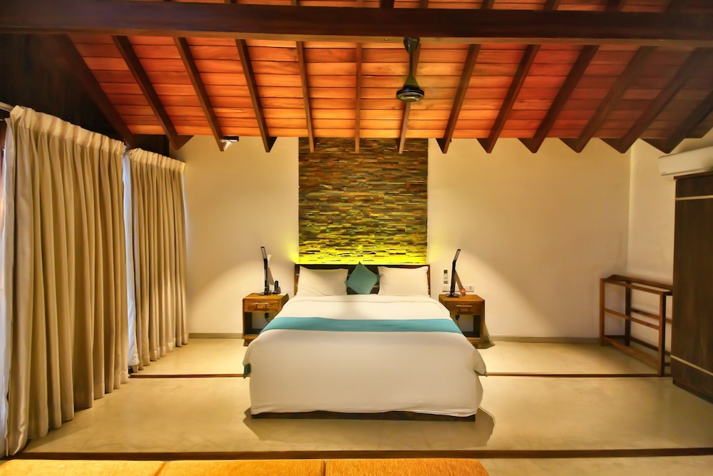 r degrees ambalangoda