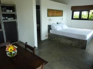 Lara's Place Unawatuna,Habaraduwa>>Galle,3.5 star