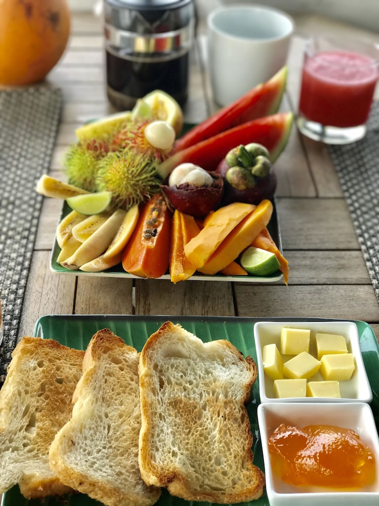 laras place unawatuna