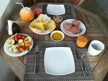 laras place unawatuna