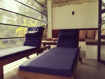 laras place unawatuna