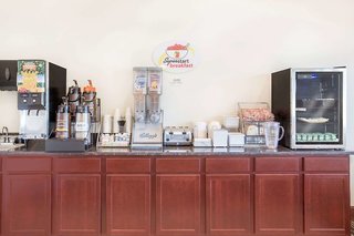Super 8 By Wyndham Cedar Falls Ia - University,Waterloo>>Cedar Falls,2 star