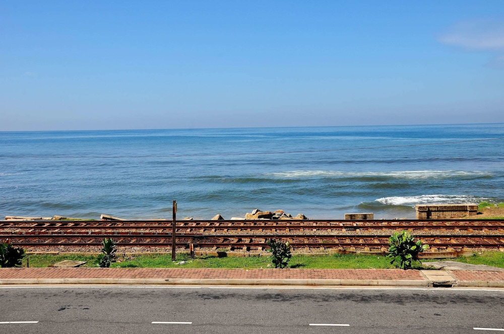 sea view apartment hotel colombo