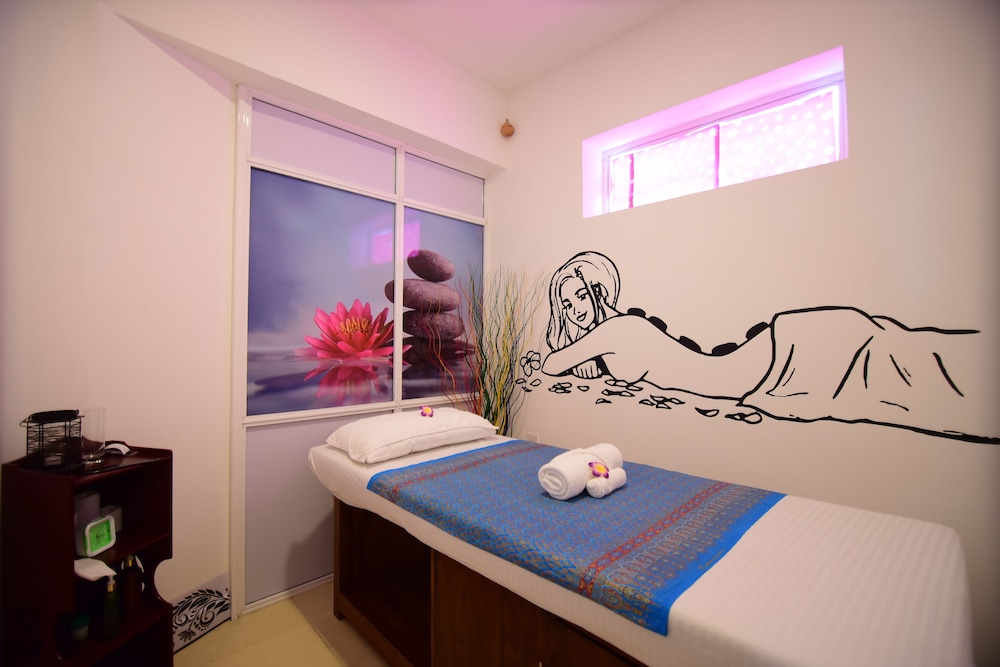 thilhara days inn