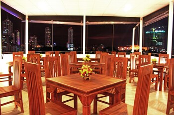 thilhara days inn
