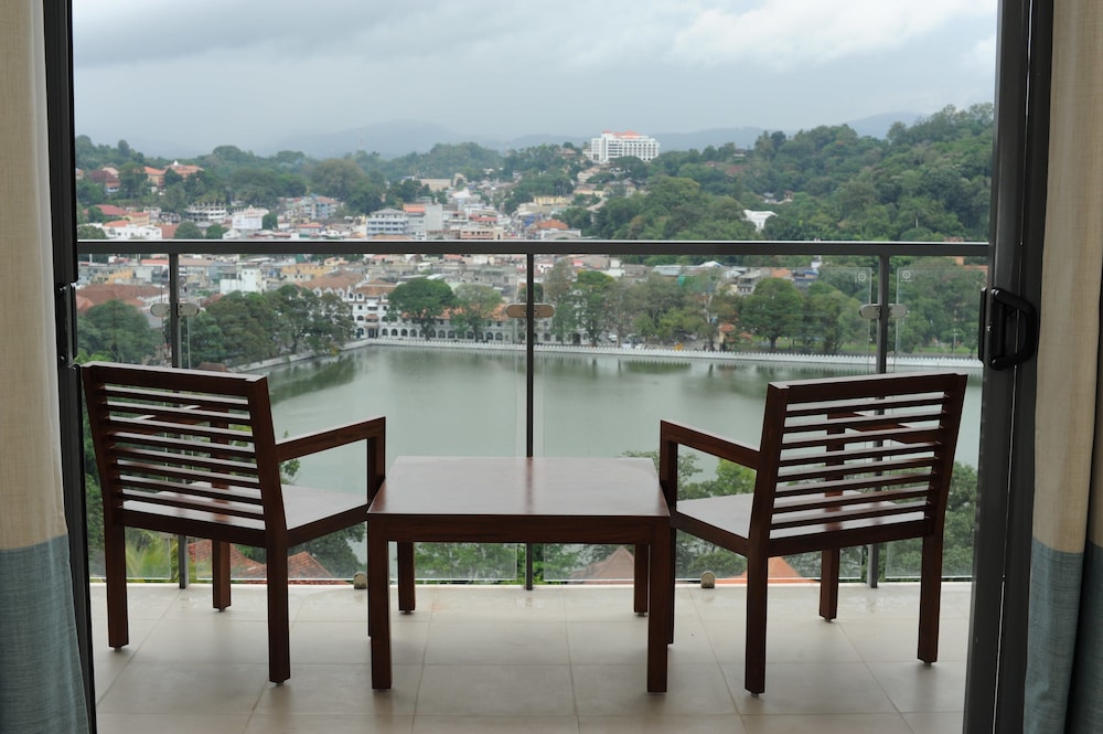 oak ray heritage hotel