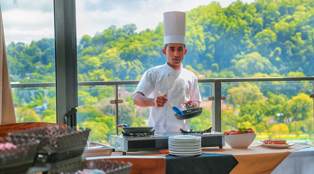 oak ray heritage hotel